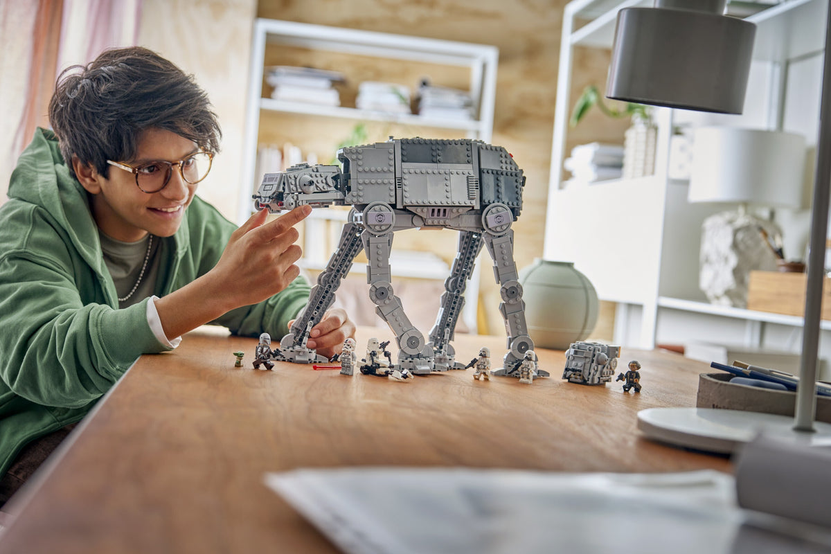 LEGO Star Wars 75454 - Imperiumin jäljelle jääneiden joukkojen AT-AT ja INT-4 – kuva 12