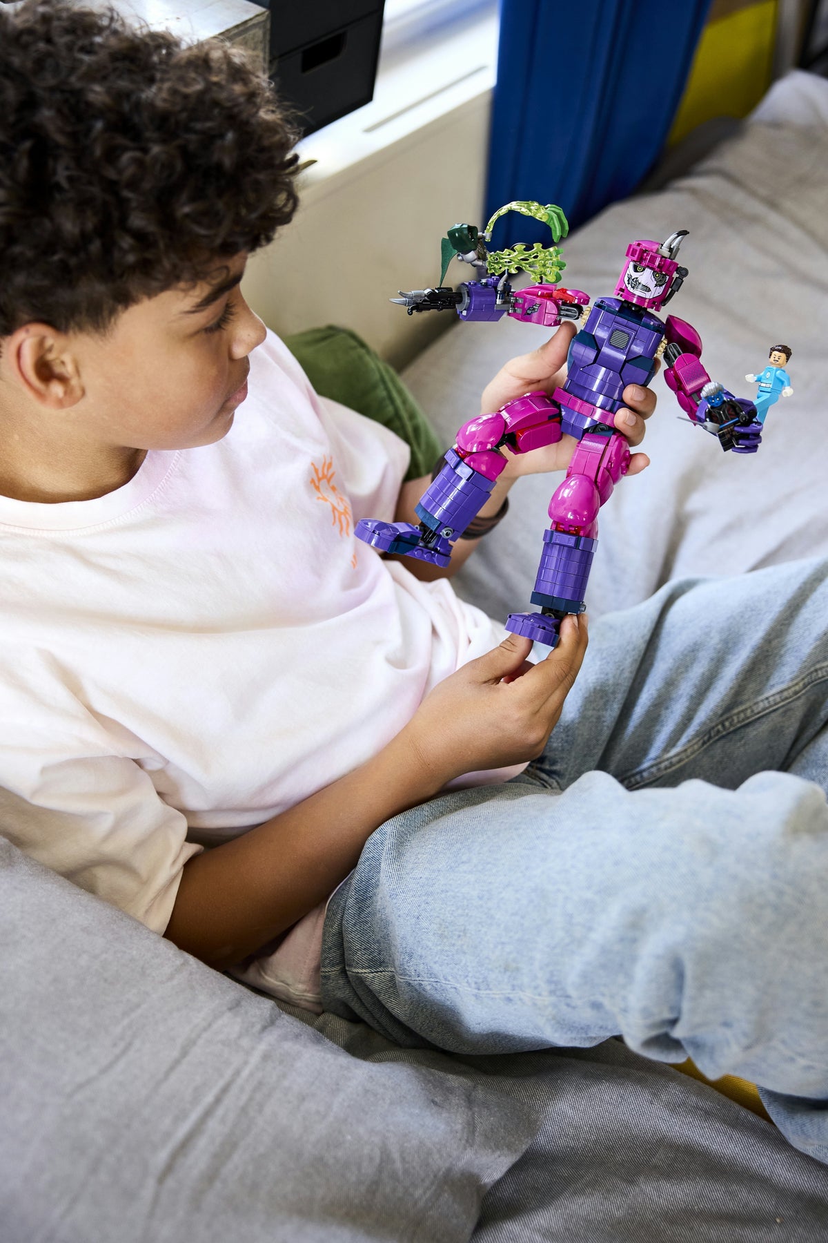 LEGO Super Heroes Marvel 76348 Eeppinen taistelu: Avengers: Doomsday – kuva 6