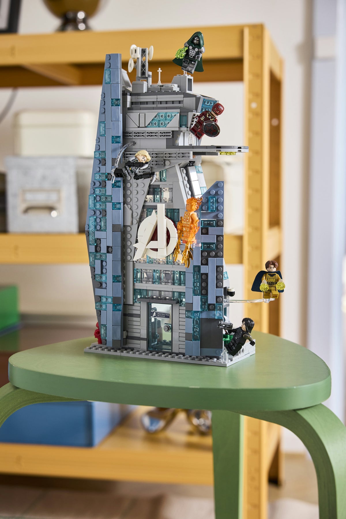 LEGO Super Heroes Marvel 76352 Avengerien uusi torni Avengers: Doomsday ‑elokuvasta – kuva 4