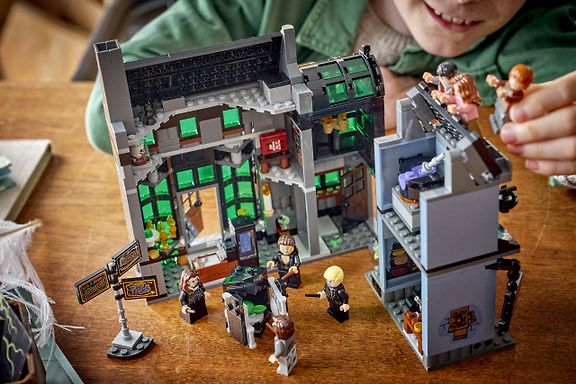 LEGO Harry Potter 76471 - Iskunkiertokujan velhokaupat – kuva 5