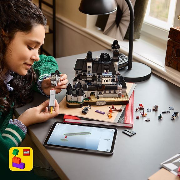 LEGO Wednesday 76788 – Kuunapäivän opisto – kuva 8
