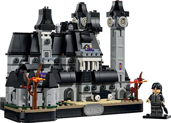 LEGO Wednesday 76788 – Kuunapäivän opisto – kuva 2
