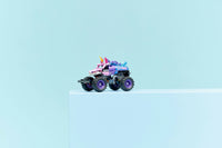 LEGO Technic 42220 Monster Jam™ Sparkle Smash™ vetomoottorilla – kuva 7