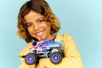 LEGO Technic 42220 Monster Jam™ Sparkle Smash™ vetomoottorilla – kuva 10