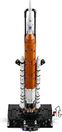 LEGO Technic 42221 NASA Artemis ‑laukaisujärjestelmän avaruusraketti