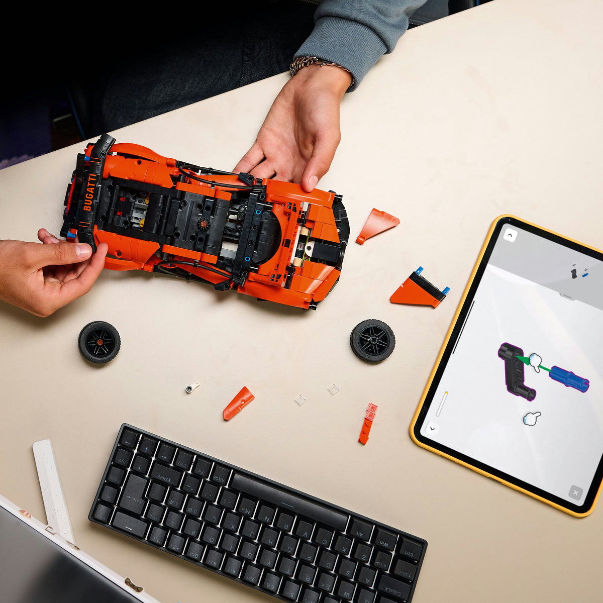 LEGO Technic 42222 Bugatti Chiron Pur Sport ‑hyperauto – kuva 4
