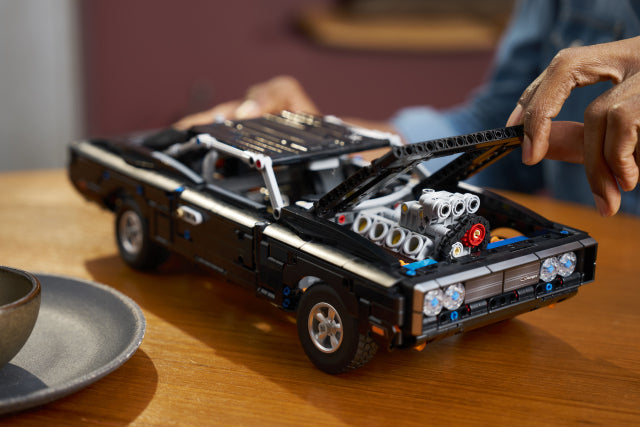 LEGO Technic 42231 - Fast and Furious Dodge Charger R/T ‑auto – kuva 7