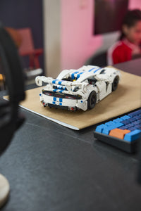 LEGO Technic 42234 Dodge Viper GTS-R ‑urheiluauto – kuva 12