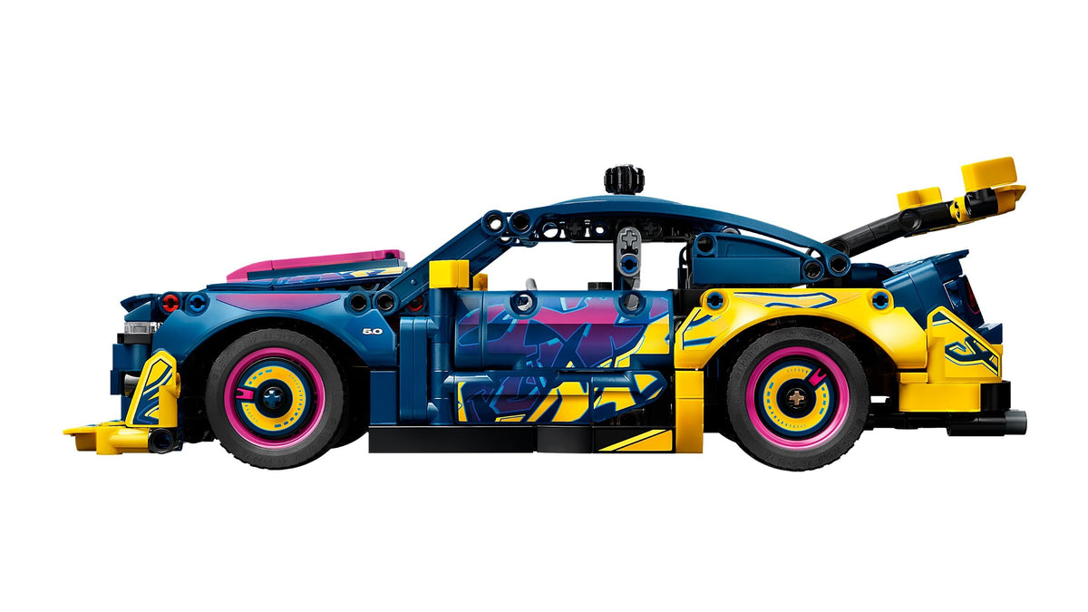 LEGO Technic 42236 Tuunaustallin Ford Mustang GT ‑auto – kuva 7