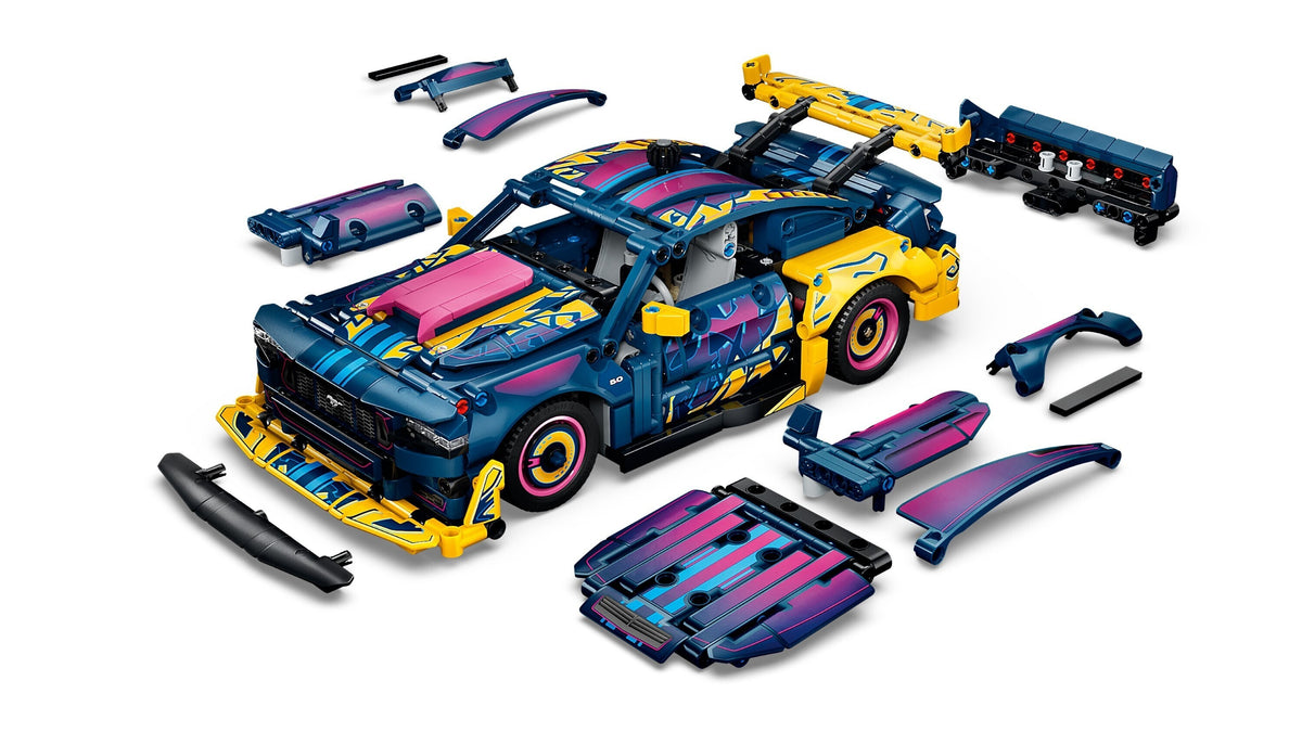 LEGO Technic 42236 Tuunaustallin Ford Mustang GT ‑auto – kuva 6
