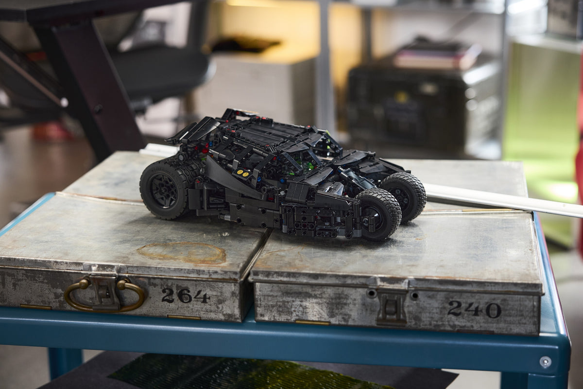 LEGO Technic 42239 - Kauko-ohjattava Batmobile Tumbler – kuva 9