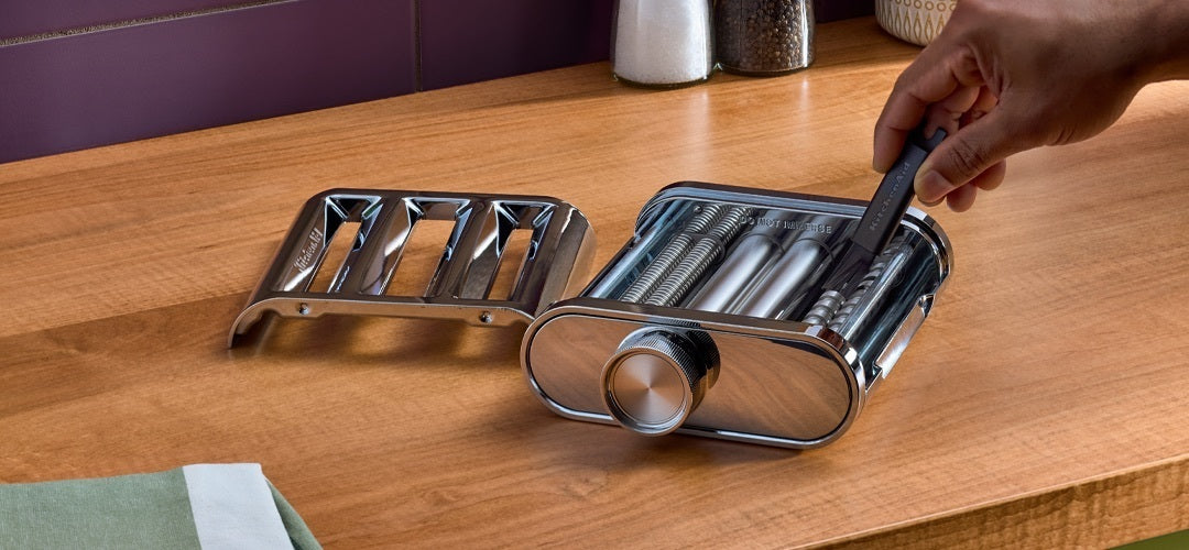 KitchenAid 3-in-1-pastalisävaruste, metalli – kuva 15