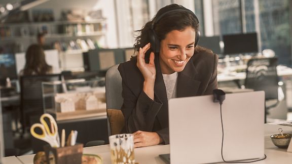 Jabra Evolve3 85 LINK390A langaton headset, MS, musta – kuva 4