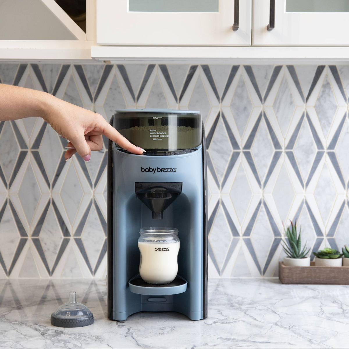 Baby Brezza Formula Pro Advanced -äidinmaidonkorvikkeen valmistuslaite – kuva 9