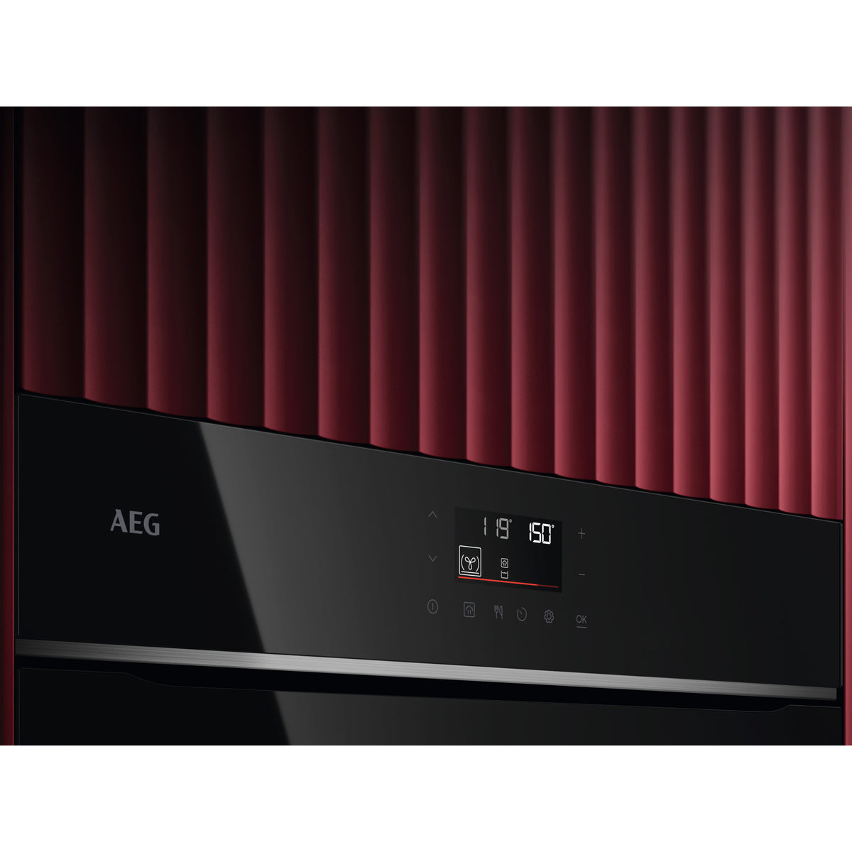 AEG TA5PB534PB 5000 SurroundCook® uuni SteamBake-toiminnolla, musta – kuva 9