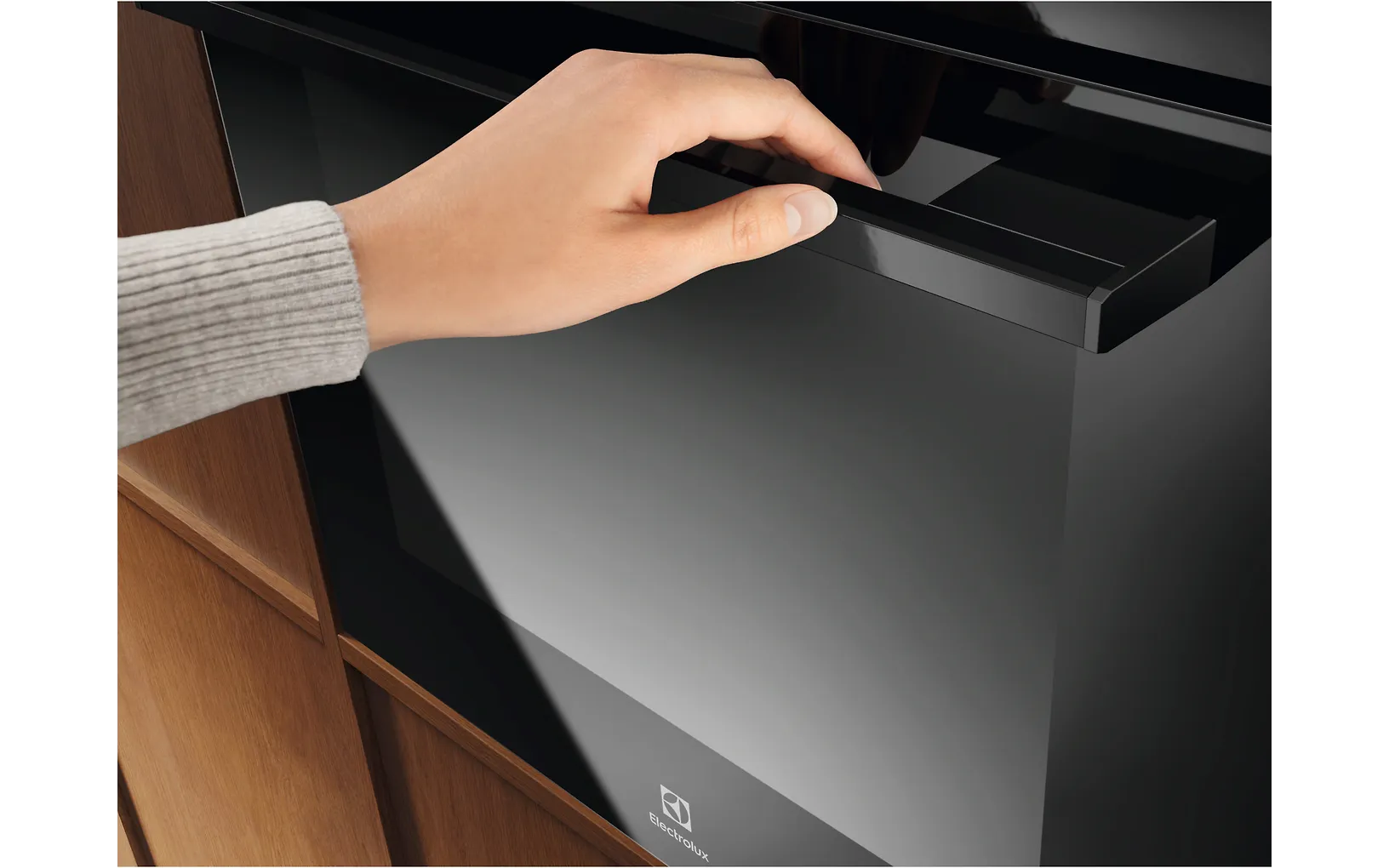 Electrolux COPP05K 300 SurroundCook uuni, musta