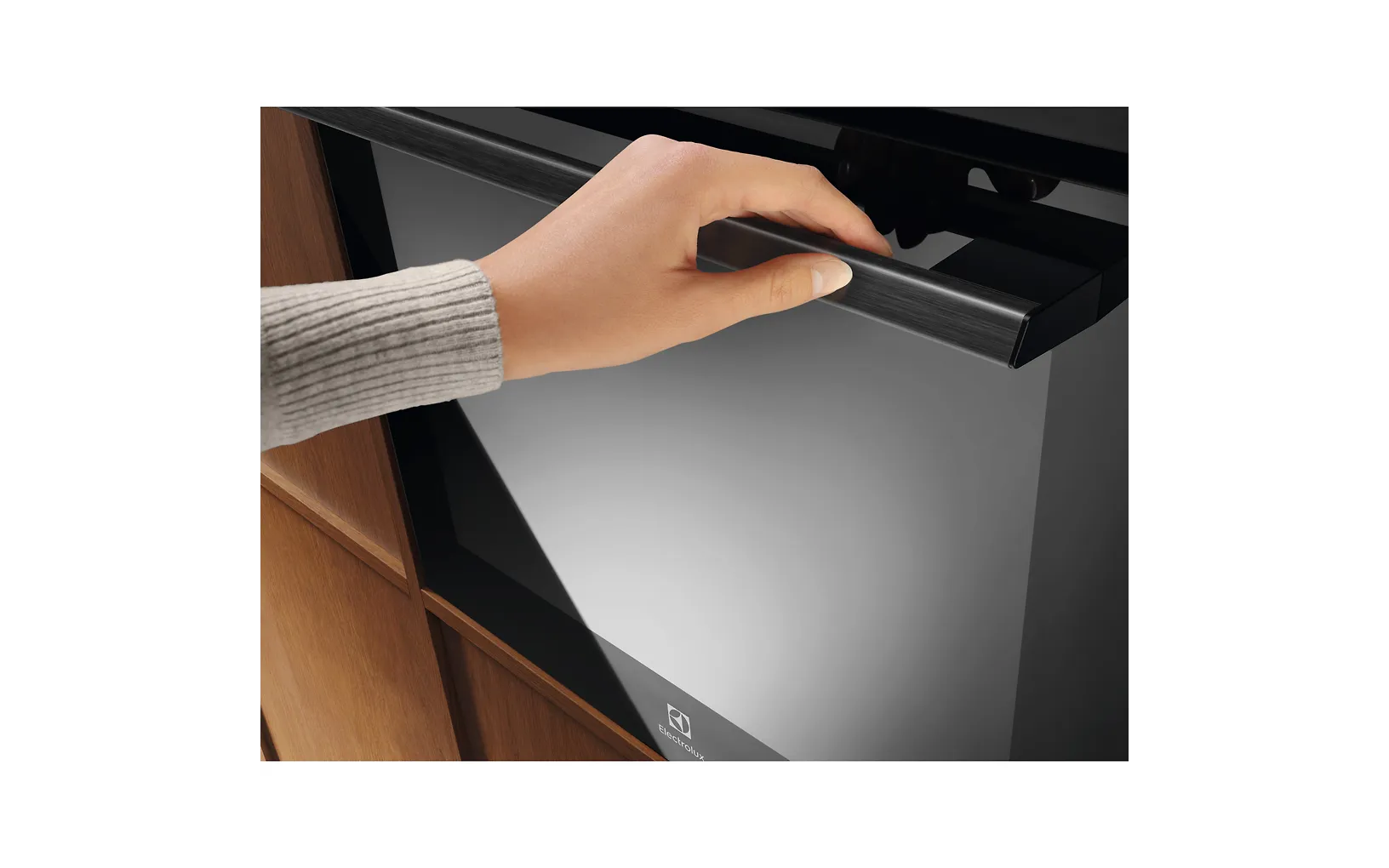Electrolux COPP20B SurroundCook® SteamBake ugn, svart