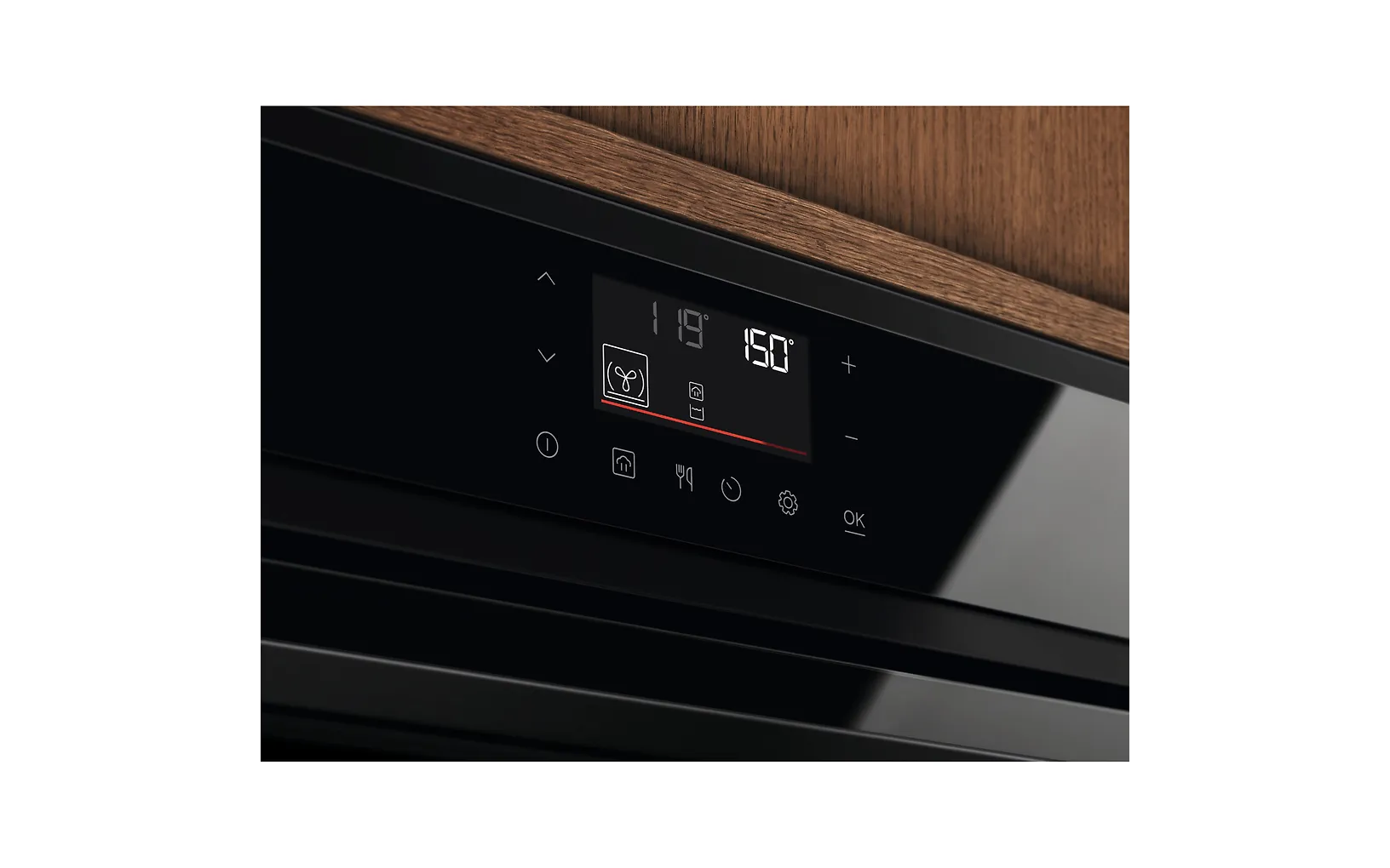 Electrolux COPP20B SurroundCook® SteamBake ugn, svart