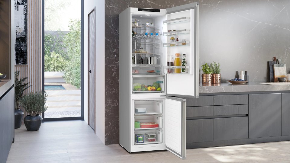 Siemens KG39NVIDG iQ300 jääkaappipakastin, ruostumaton teräs, 2 m