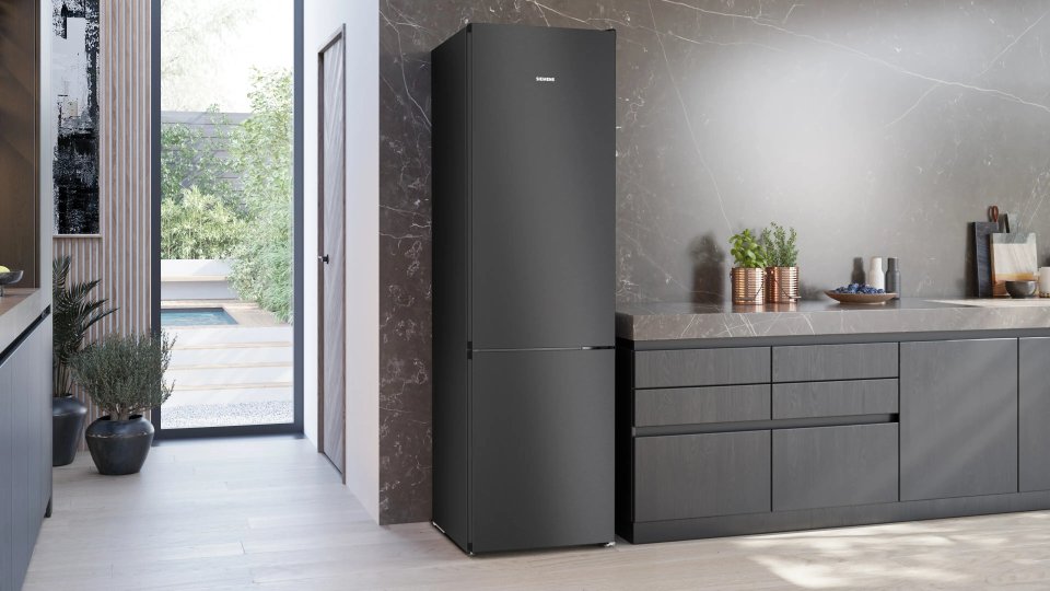 Siemens KG39NVXCG iQ300 jääkaappipakastin, musta teräs, 2 m