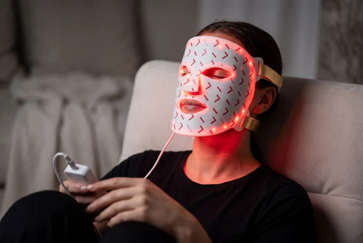 Innolux RED MASK punavalonaamio, valkoinen