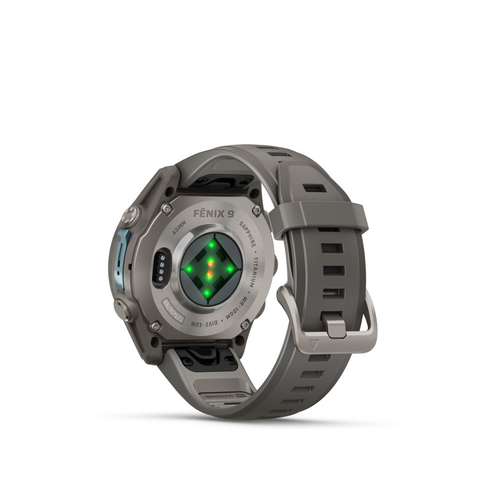 Garmin fenix 9 urheilukello, 43 mm, titaani ja Pebble Gray silikoniranneke