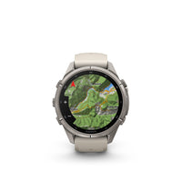 Garmin fenix 9 Pro inReach urheilukello, 43 mm, titaani ja Fog Gray/Dark Sandstone silikoniranneke