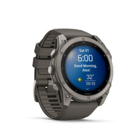 Garmin fenix 9 urheilukello, 51 mm, titaani ja Pebble Gray silikoniranneke