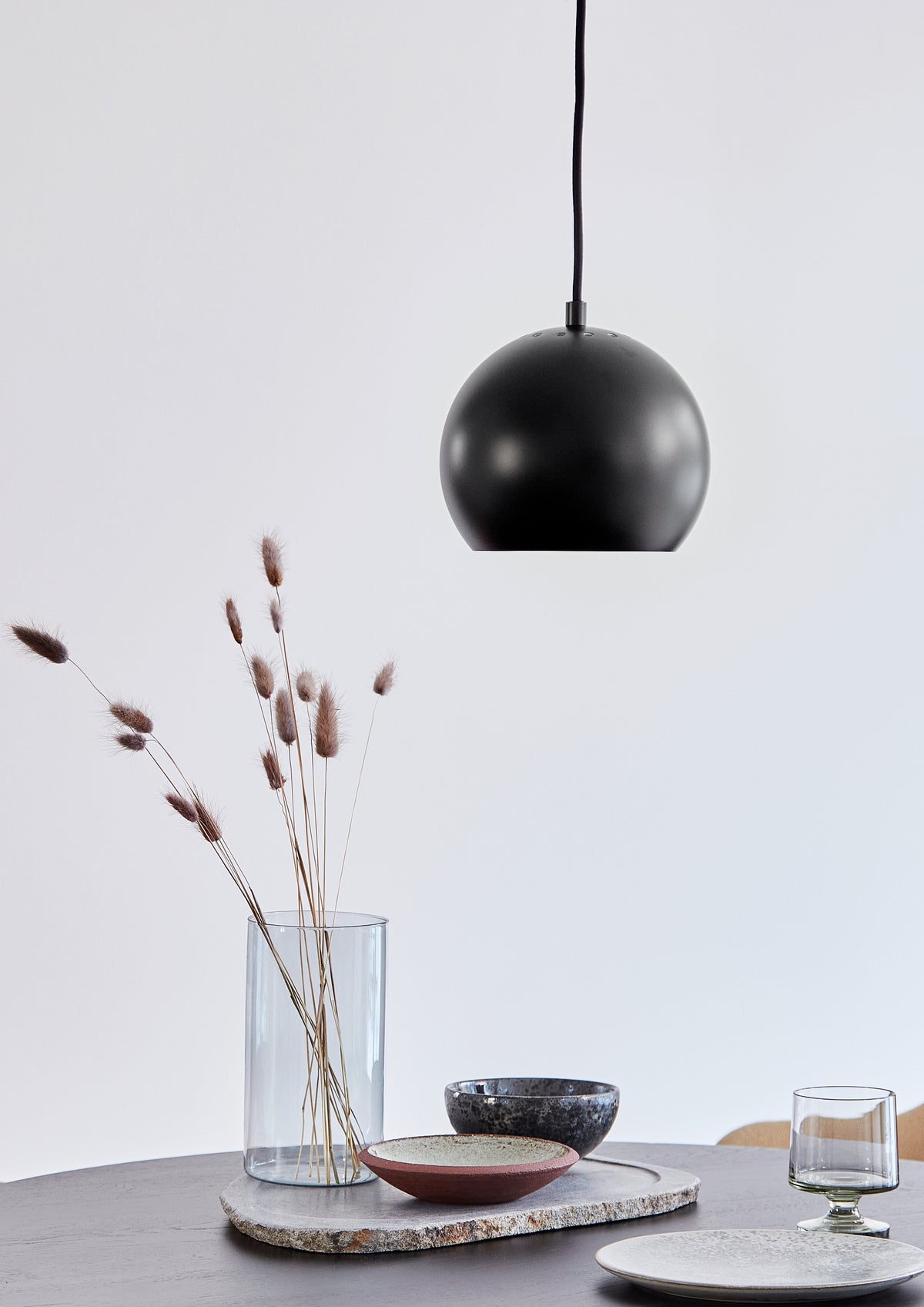 Frandsen Ball Pendant riippuvalaisin, 18 cm, mattamusta
