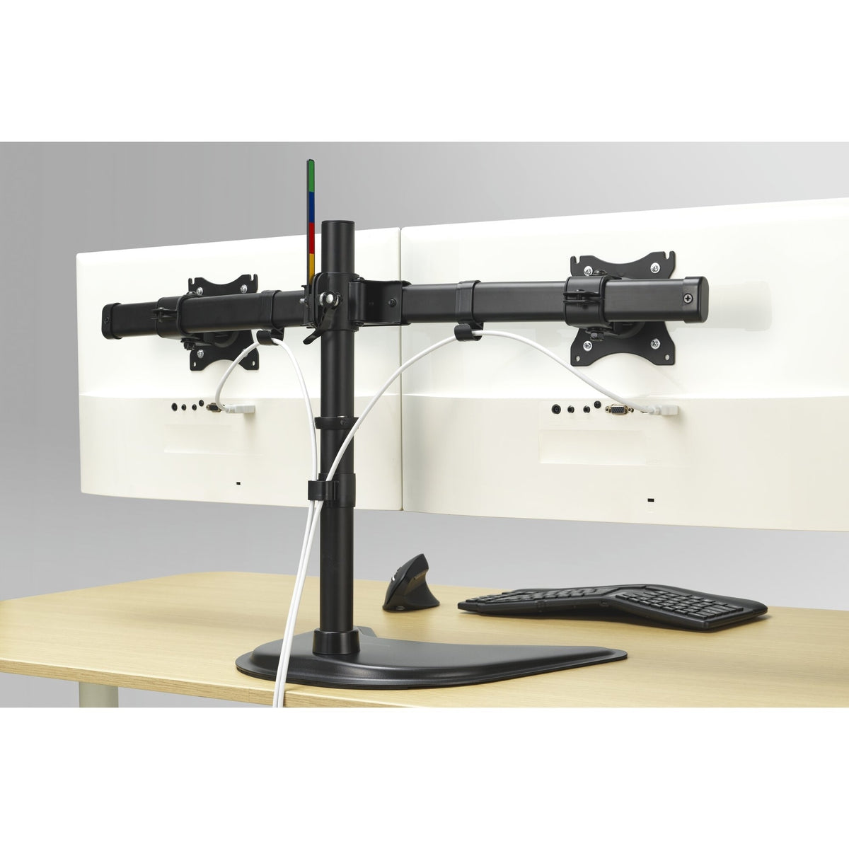 Kensington Freestanding SmartFit™ Ergo monitorivarsi kahdelle näytölle – 10