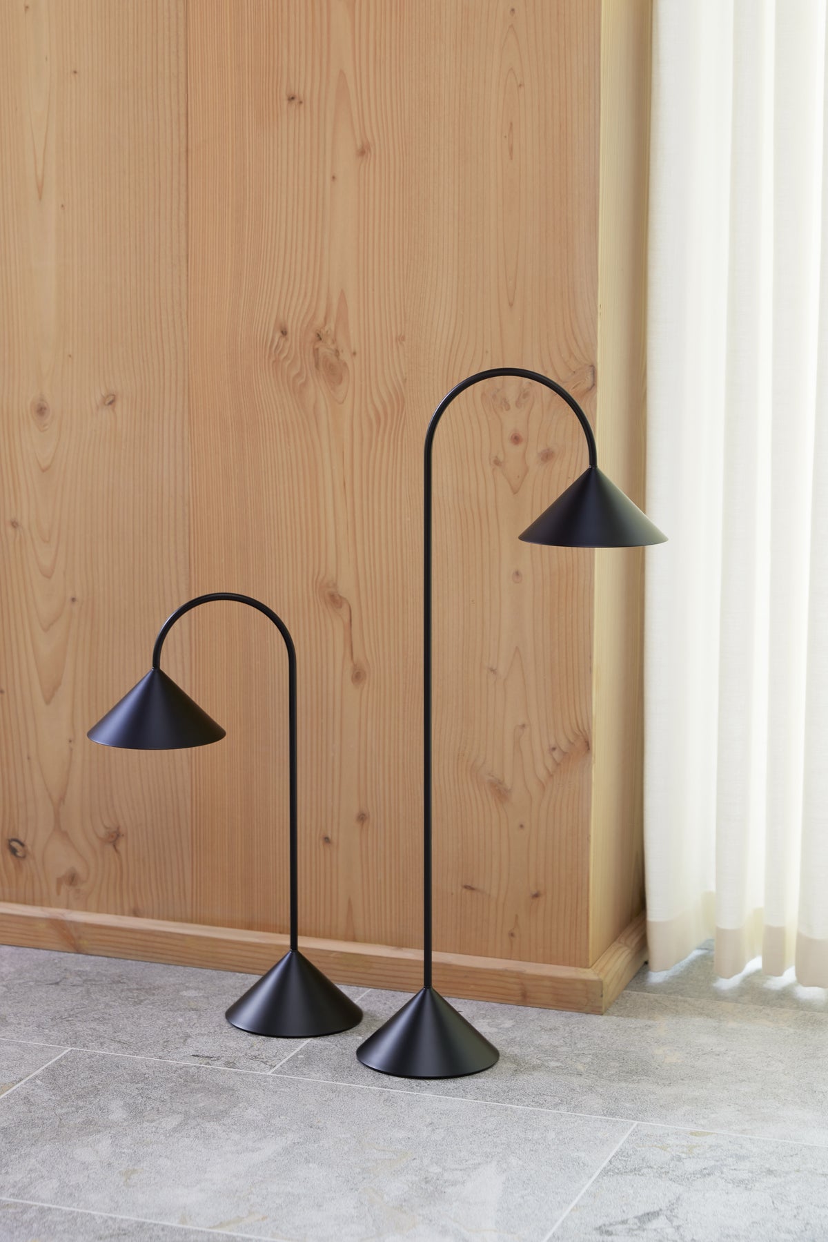Frandsen Grasp Portable pöytälamppu, mattamusta, 47 cm – 4