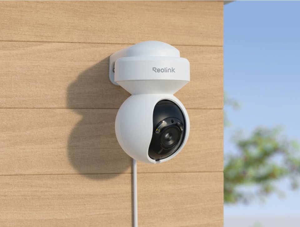 Reolink E1 Outdoor Pro PTZ Auto Tracking AI WiFi 6 kamera LED-kohdevaloilla