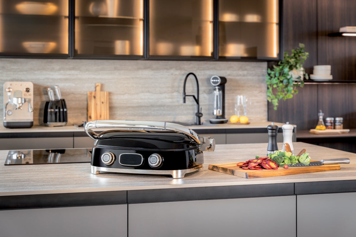 Smeg MGF01BLEU pöytägrilli, musta – 16