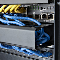 StarTech Horizontal 1U Server Rack Cable Management kaapelijärjestin kannella – 6