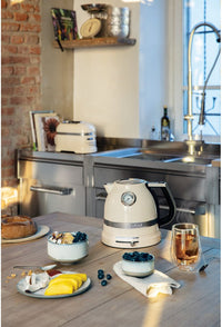 KitchenAid Artisan 5KEK1522EAC -vedenkeitin, mantelin kerma