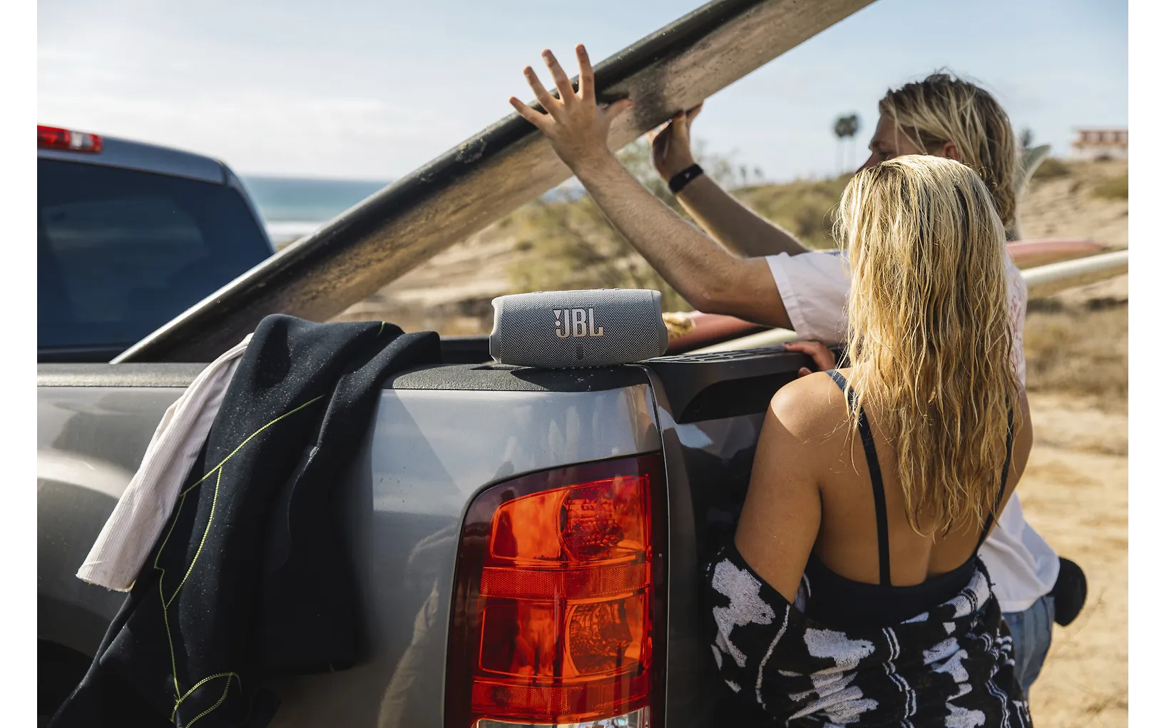 JBL Charge 5 -Bluetooth-kaiutin, harmaa