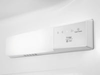 Electrolux LXB1SE11W0 jääkaappi pakastinlokerolla, valkoinen