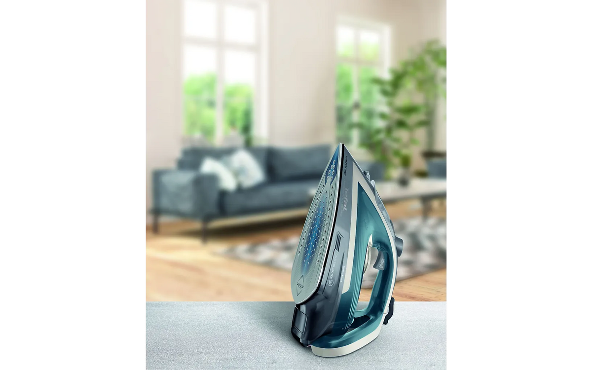 Tefal Ultragliss Plus Anti-Calc FV6842E0 ångstrykjärn, blå