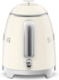 Smeg KLF05CREU -vedenkeitin, kerman valkoinen