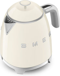 Smeg KLF05CREU -vedenkeitin, kerman valkoinen