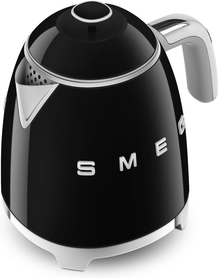 Smeg KLF05BLEU -vedenkeitin, musta