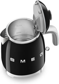 Smeg KLF05BLEU -vedenkeitin, musta