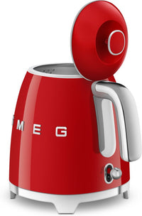 Smeg KLF05RDEU -vedenkeitin, punainen