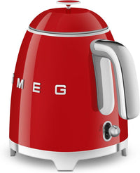 Smeg KLF05RDEU -vedenkeitin, punainen