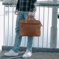 The Chesterfield Brand Calvi -tietokonelaukku 15,6" kannettavalle tietokoneelle, konjakki – kuva 6