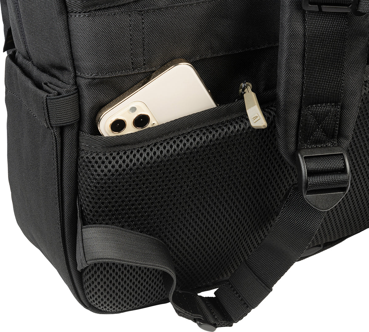 Tucano Bizip AGS -tietokonereppu 17" kannettavalle tietokoneelle, musta – kuva 7