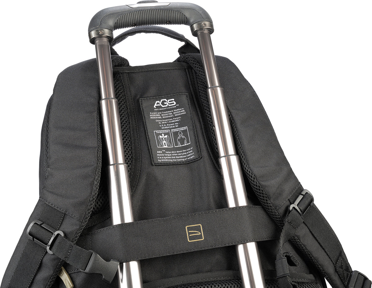 Tucano Bizip AGS -tietokonereppu 17" kannettavalle tietokoneelle, musta – kuva 12