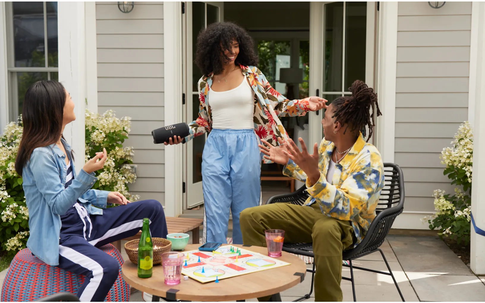 JBL Charge 5 Wi-Fi langaton kaiutin, musta