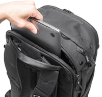 Peak Design Travel Backpack 45L -päiväreppu, musta – kuva 13