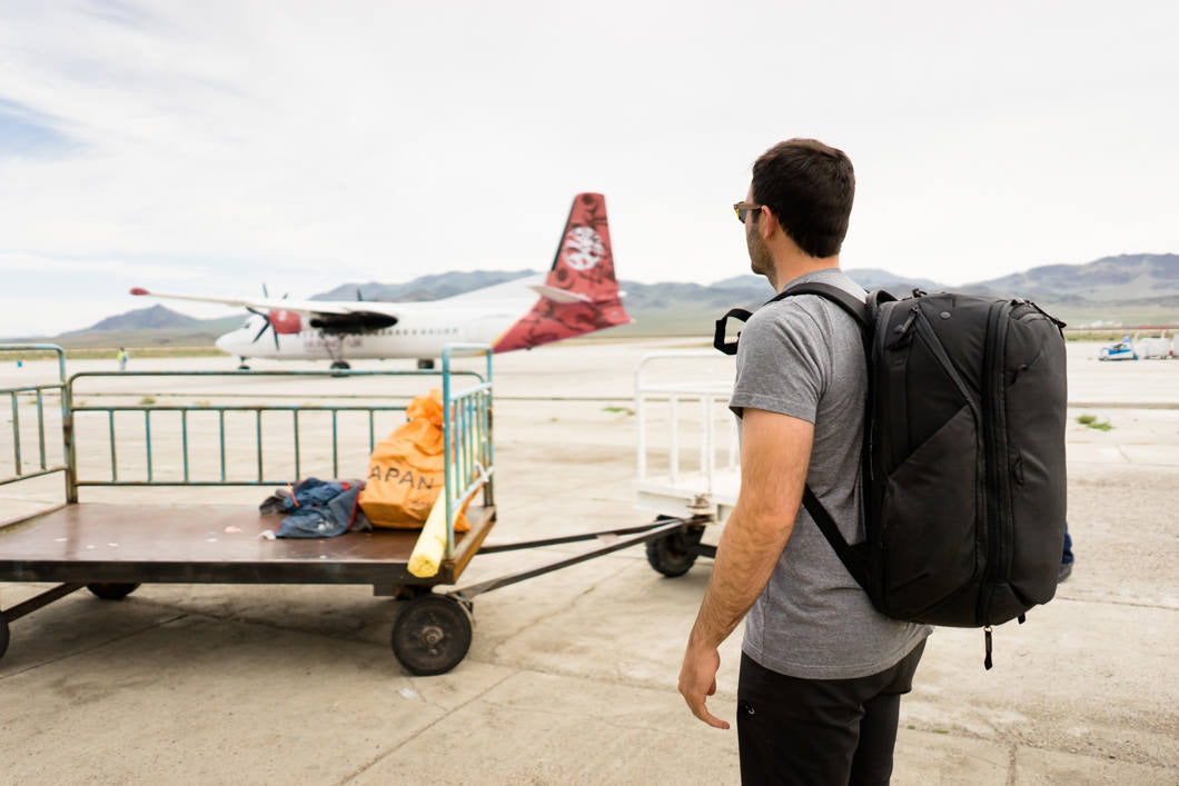 Peak Design Travel Backpack 45L -päiväreppu, musta – kuva 28